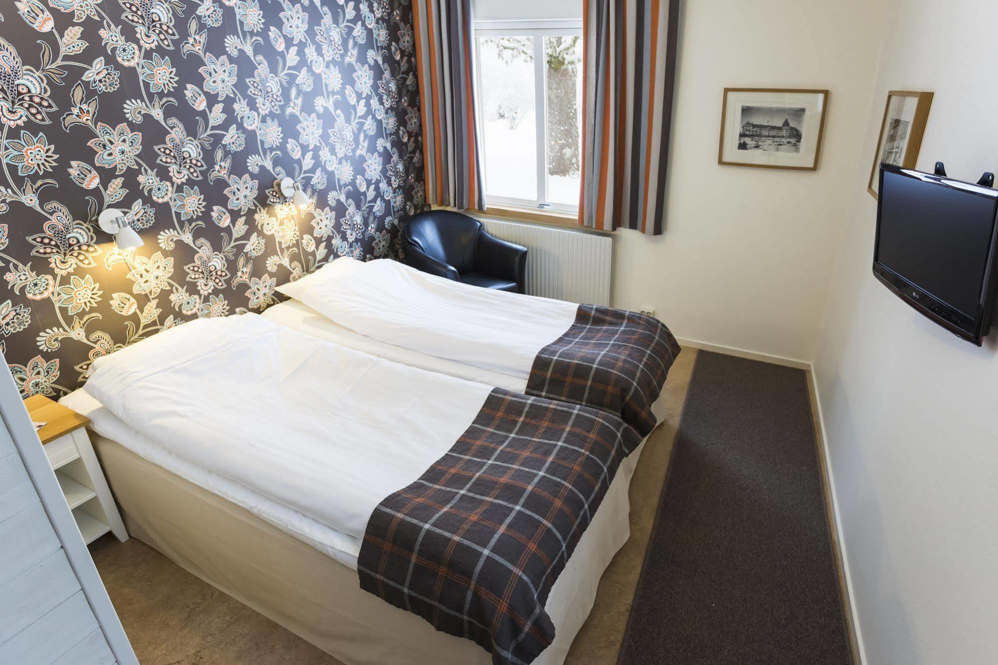 Hotell Lassalyckan Ulricehamn Exterior photo