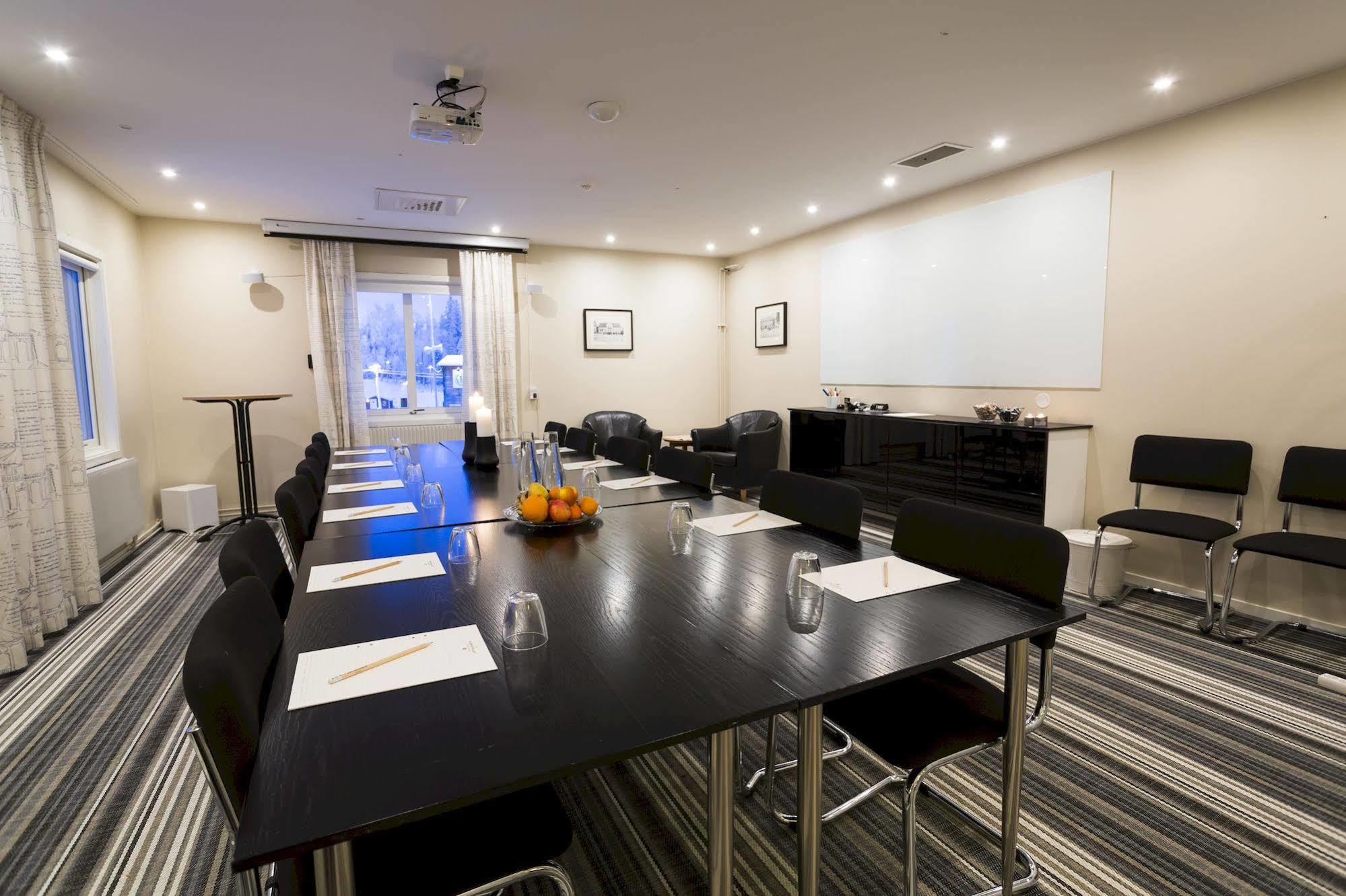 Hotell Lassalyckan Ulricehamn Exterior photo
